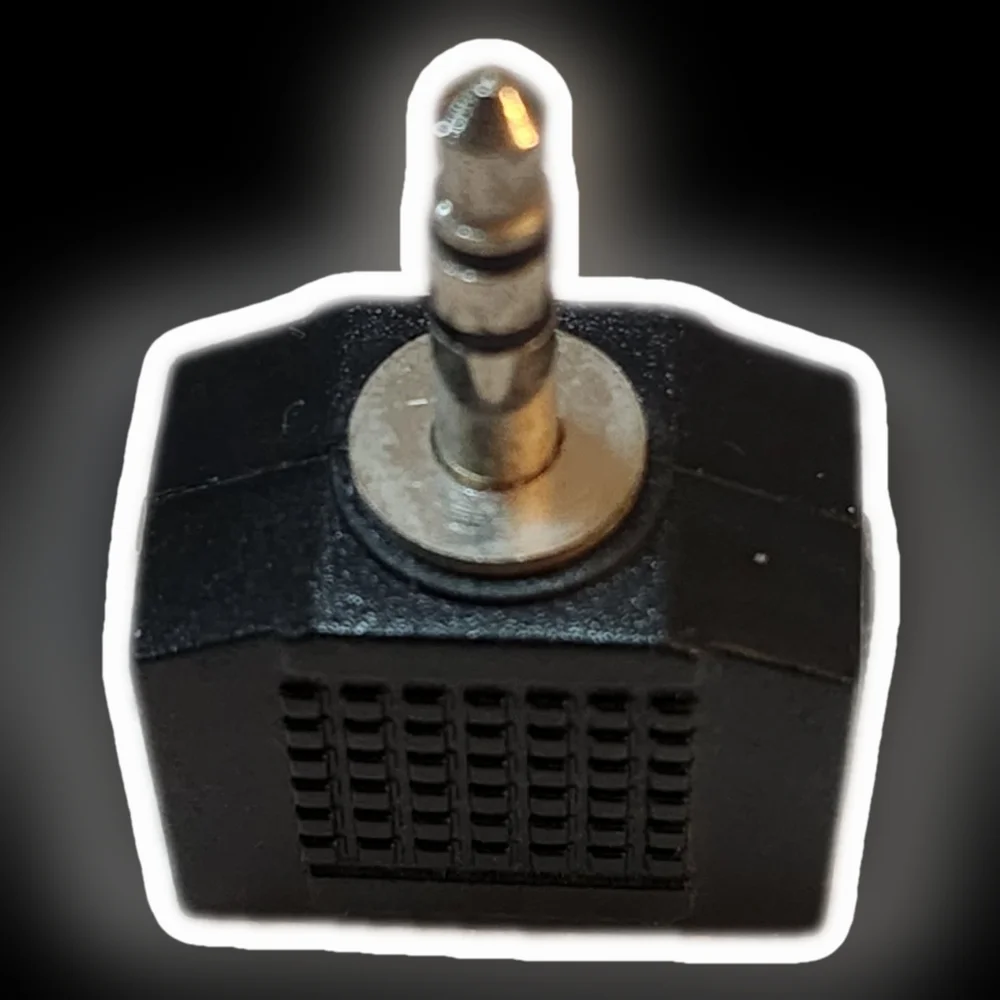 3.5mm Stereo Splitter Y Splitter Audio Adapter - 1/8